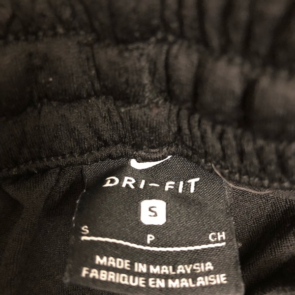 Nike Shorts - Picture 3 of 6